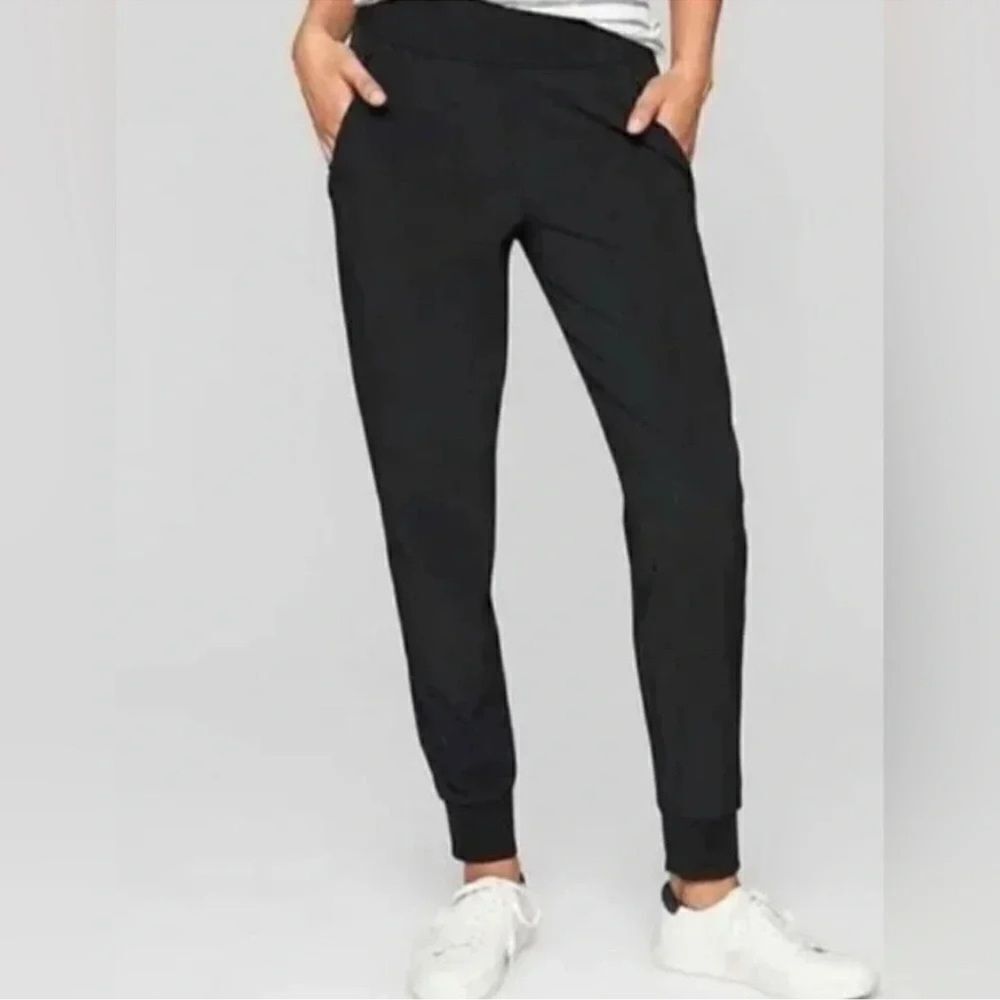 Athleta Lined Soho Jogger Pants in Black 907899 Women's Size 8
